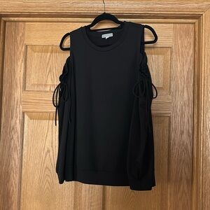 Women’s Medium Open Shoulder Top